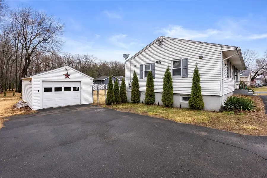 19 New Ludlow Rd, Granby, MA 01033 - #2