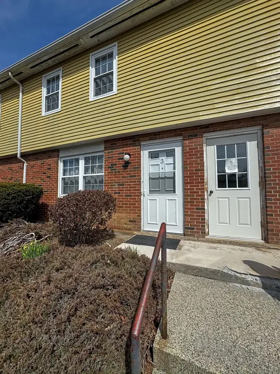 252 West St #3, Amherst, MA 01002