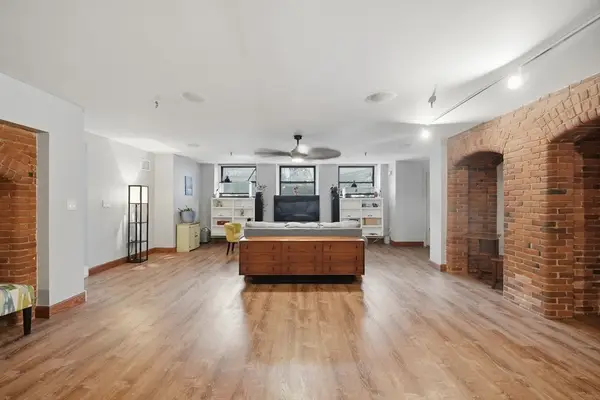 235 State St #111, Springfield, MA 01103