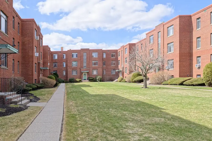 20 Ashland St #3L, Worcester, MA 01609 - #2