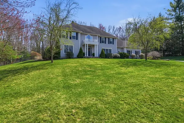 25 Red Gap Road, Wilbraham, MA 01095