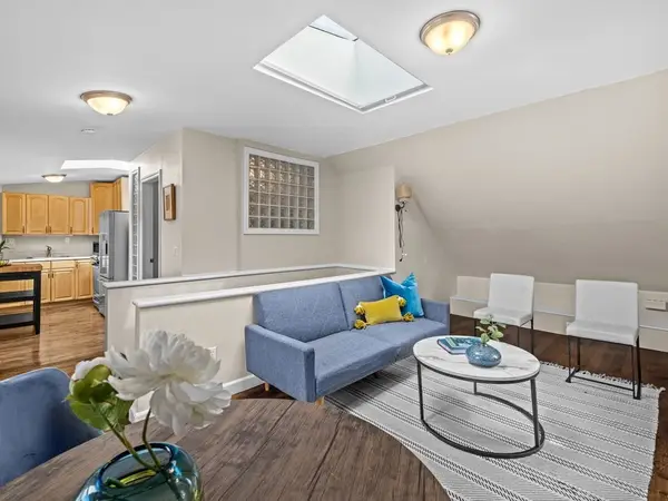 47 R Jamaica #3, Boston, MA 02130