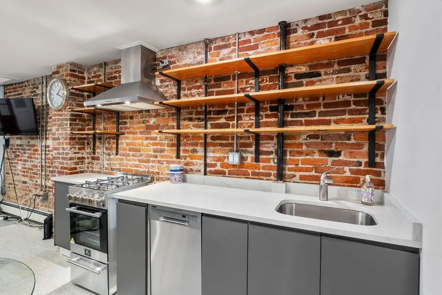 26 Unity St #1, Boston, MA 02113 - #3