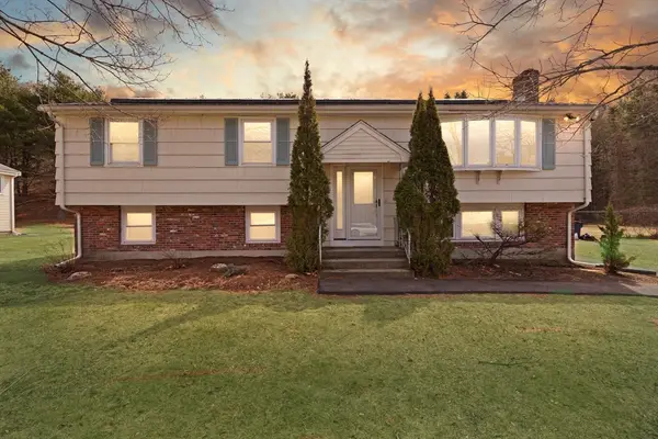 26 Sandy Ridge Cir, Sharon, MA 02067