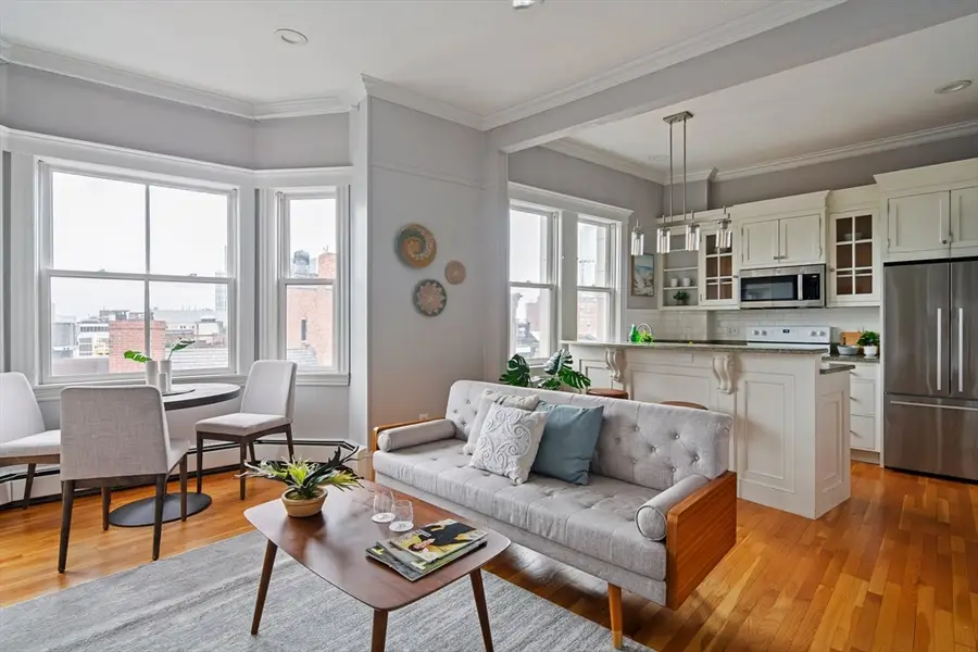 30 Pinckney St #7, Boston, MA 02114 - #3