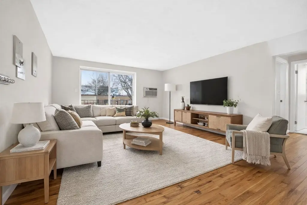 8 Kittredge St #10, Boston, MA 02131 - #1