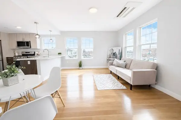 98 Prescott St #2a, Boston, MA 02128