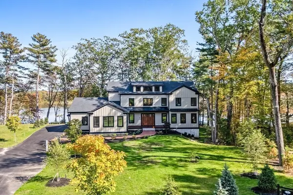 5 Swan View Common Dr, Northborough, MA 01532