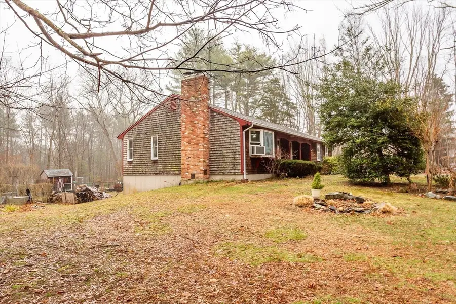 286 S Worcester St, Norton, MA 02766 - #3