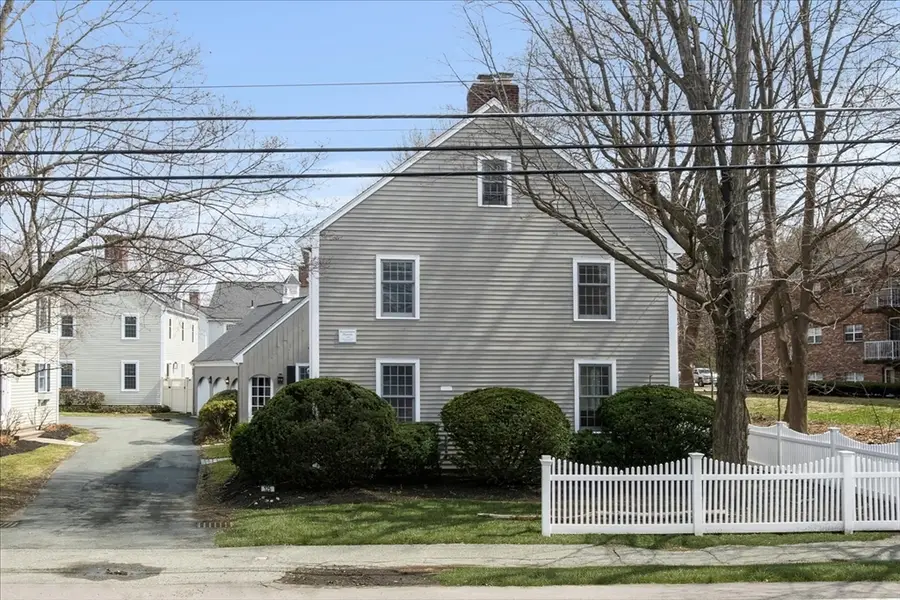 125 North St #1, Medfield, MA 02052 - #2