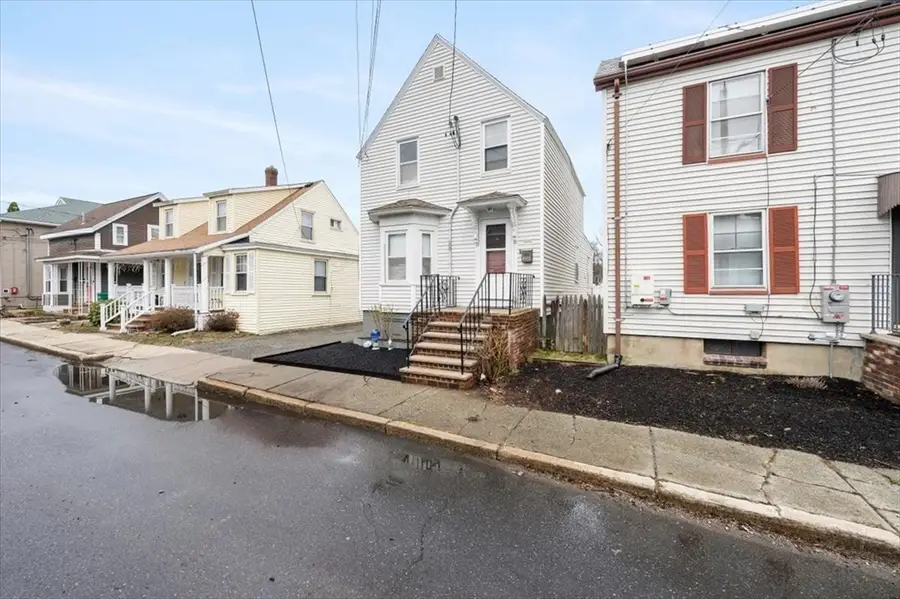 28 Everett St, Woburn, MA 01801 - #2