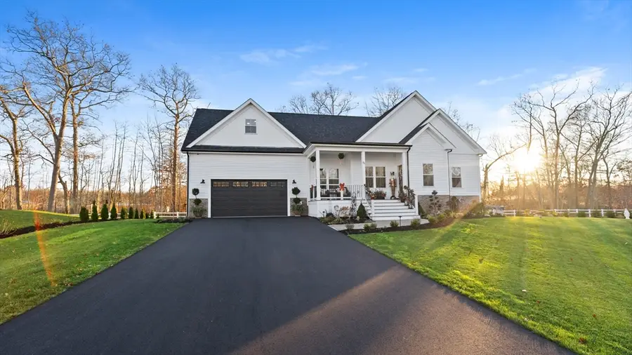 46 Magnolia Dr, Swansea, MA 02777 - #3