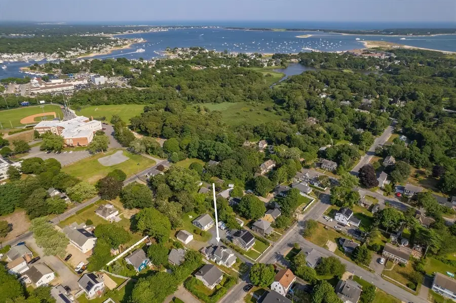 58 Chase St, Hyannis, MA 02601 - #3