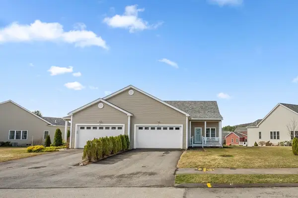 53 Tea Party Circle #53, Holden, MA 01520