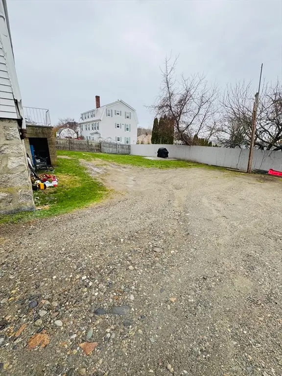 26 Clement St, Fall River, MA 02724 - #3