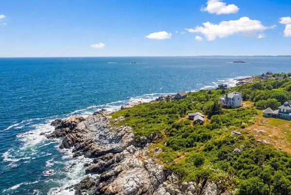 109 Baker Island, Salem, MA 01970