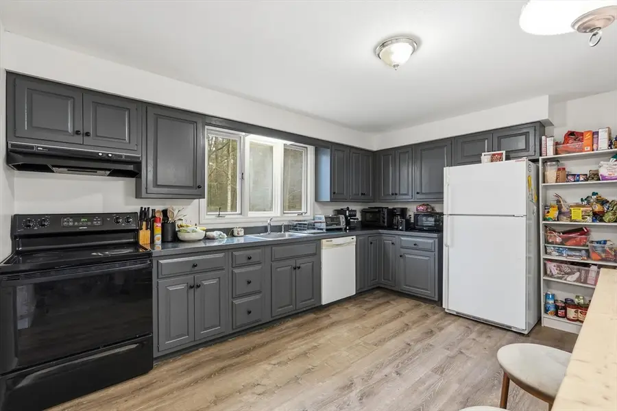 228 Aubinwood Rd, Amherst, MA 01002 - #3