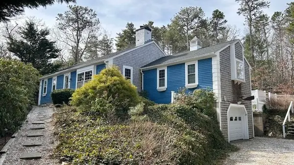 62 Maple Ln, Brewster, MA 02631