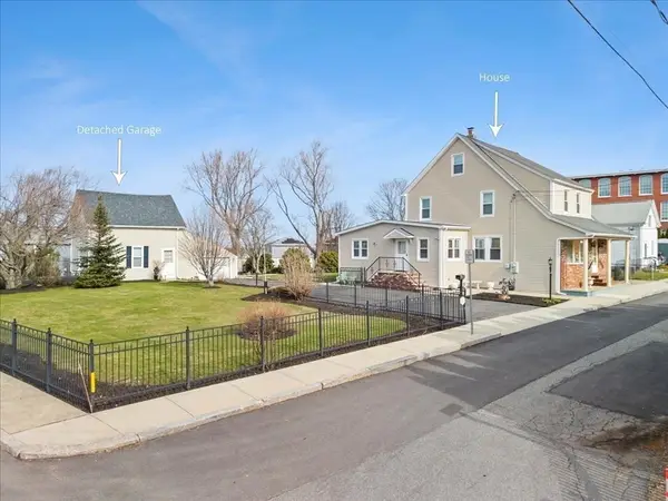 25 Winward St, Fall River, MA 02724