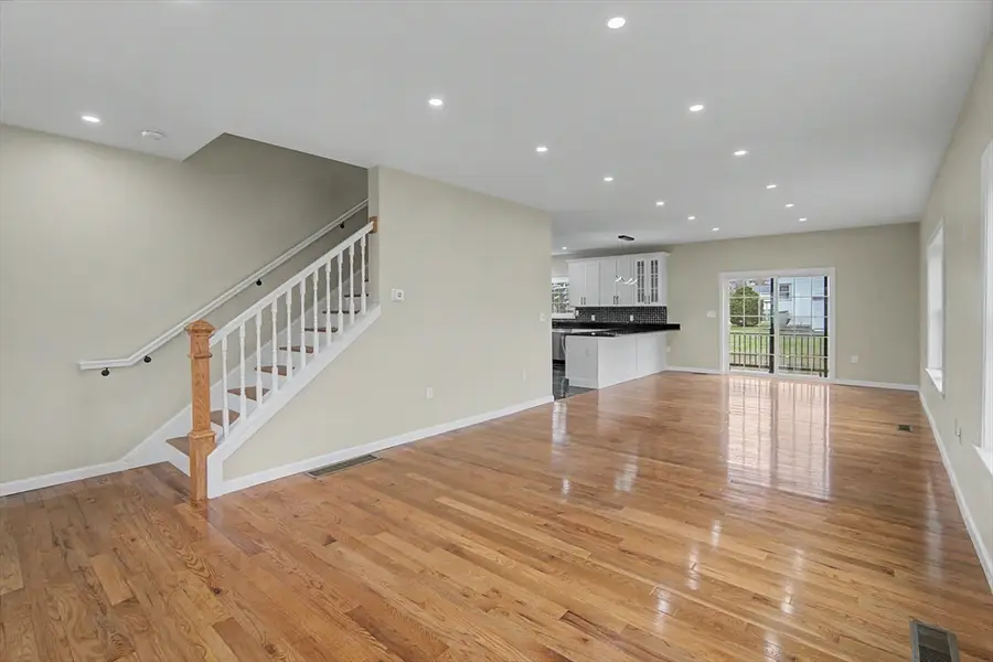 310 King St, Fall River, MA 02724 - #3