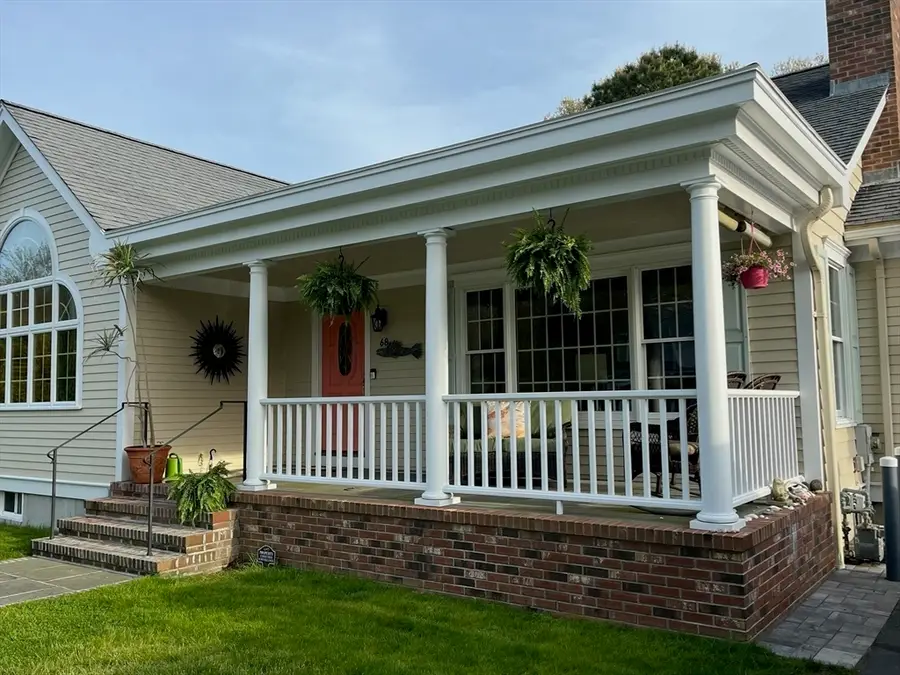 68 Merrimac St, Dartmouth, MA 02748 - #2