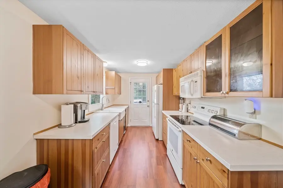 1 Carver Rd, Plymouth, MA 02360 - #2