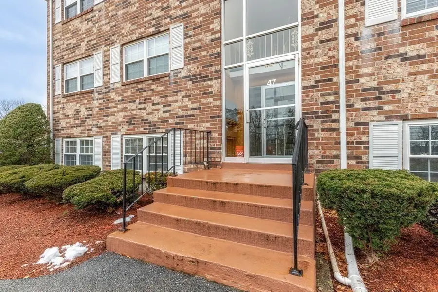 47 Edgelawn Ave #12, North Andover, MA 01845 - #3