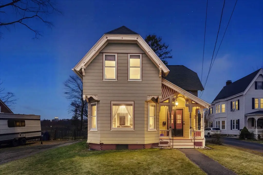 205 Church St, Marlborough, MA 01752 - #1