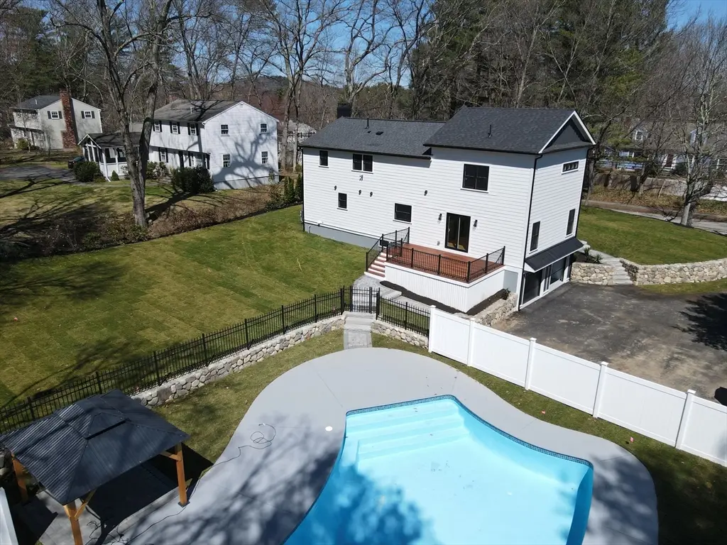 565 Elm St, Concord, MA 01742 - #1