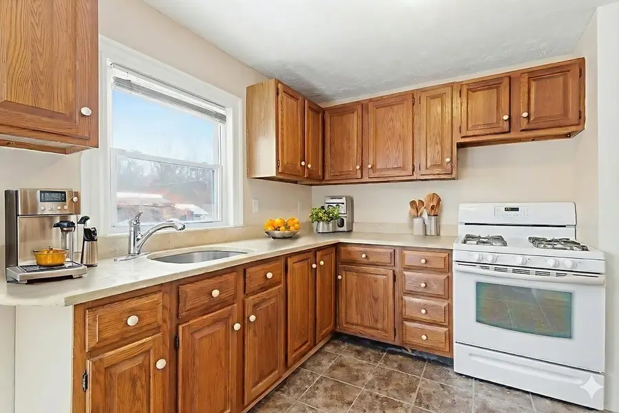 383 Summer Street, Brockton, MA 02302 - #2