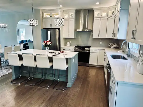 8 Elise Avenue #4, Londonderry, NH 03053