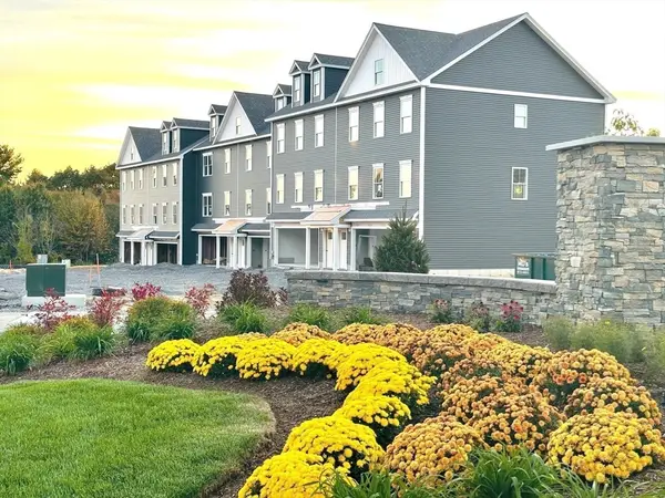 5 Elise Avenue #94, Londonderry, NH 03053