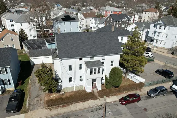 58 Downing St, Fall River, MA 02723