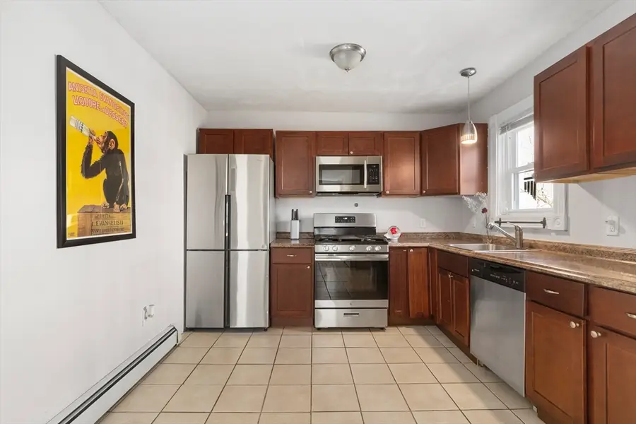 22 Montgomery St, Fall River, MA 02720 - #3