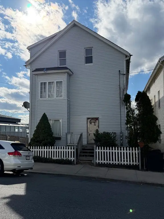 498 Durfee St, Fall River, MA 02720 - #2