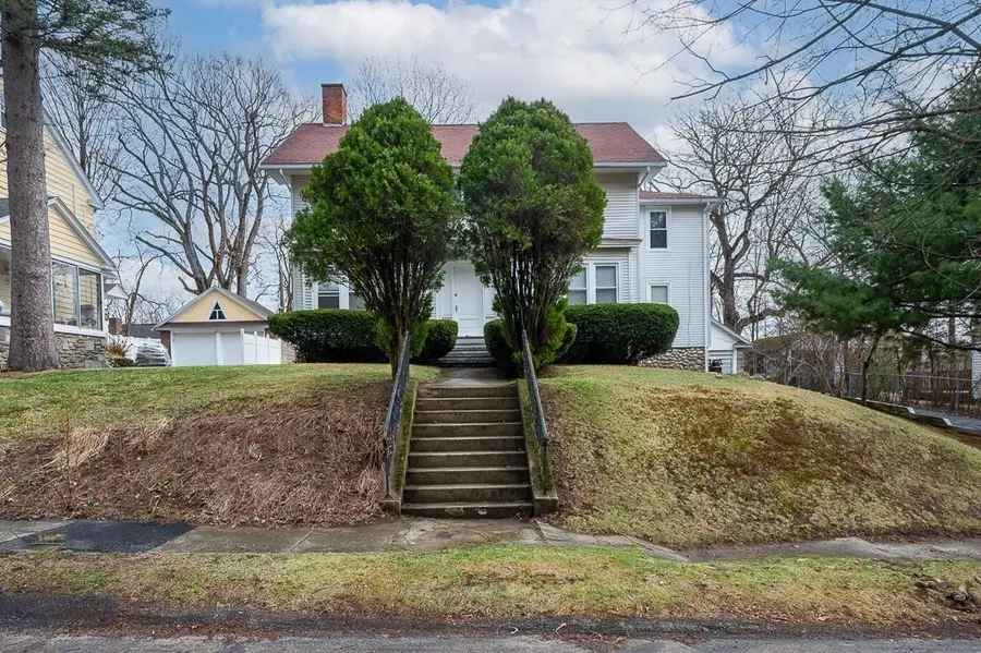 35 Hadwen Ln, Worcester, MA 01609 - #3