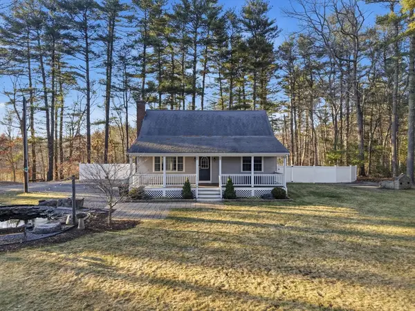 17 Meadowbrook Ln, Norton, MA 02766