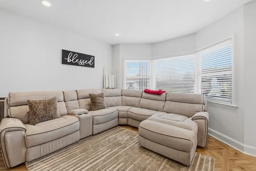 72 Rochambeau, New Bedford, MA 02745 - #3