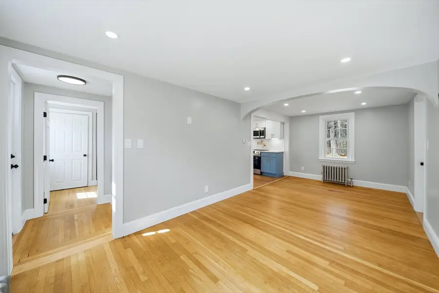 17 Hartford Ave W, Mendon, MA 01756 - #2