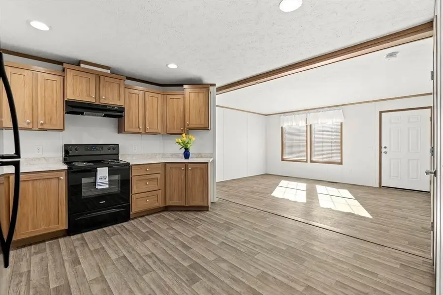 200 North St #23-B, Danvers, MA 01923 - #3