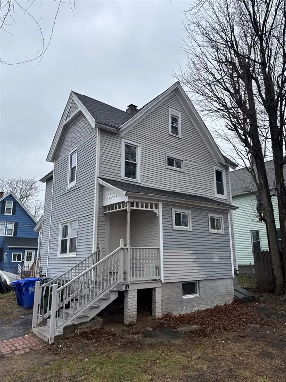 27 Chester St, Springfield, MA 01105 - #3