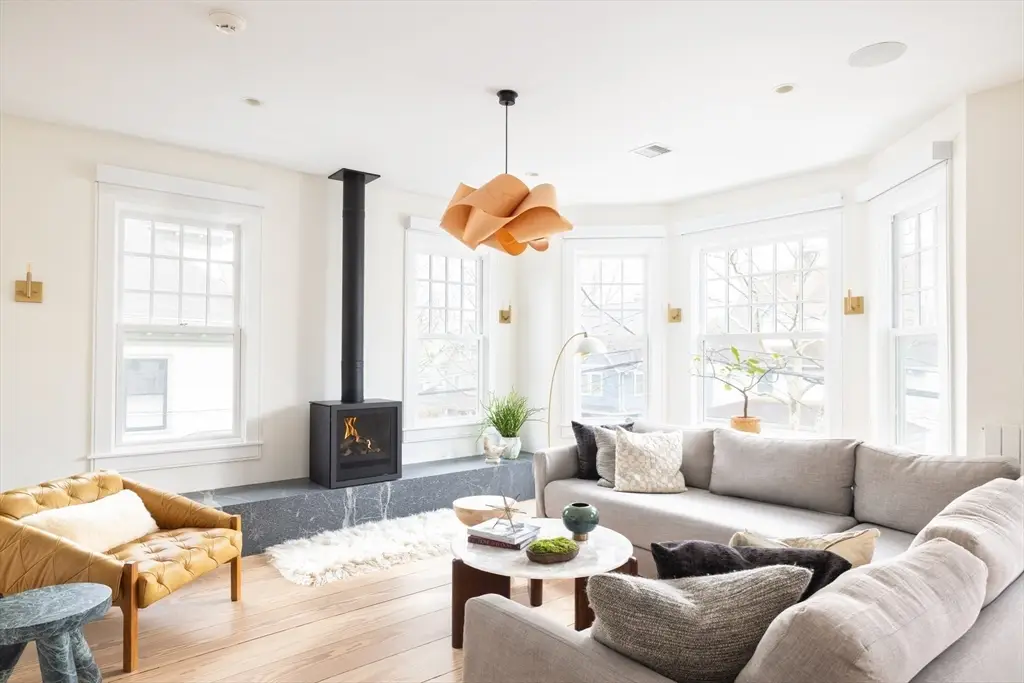 102 Fuller St #2, Brookline, MA 02446 - #1