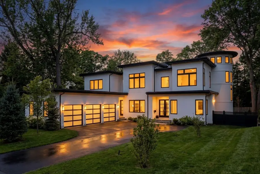 43 Claremont St, Newton, MA 02458 - #2