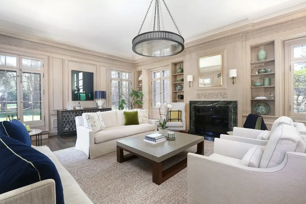 39 Worthington Rd, Brookline, MA 02446 - #1