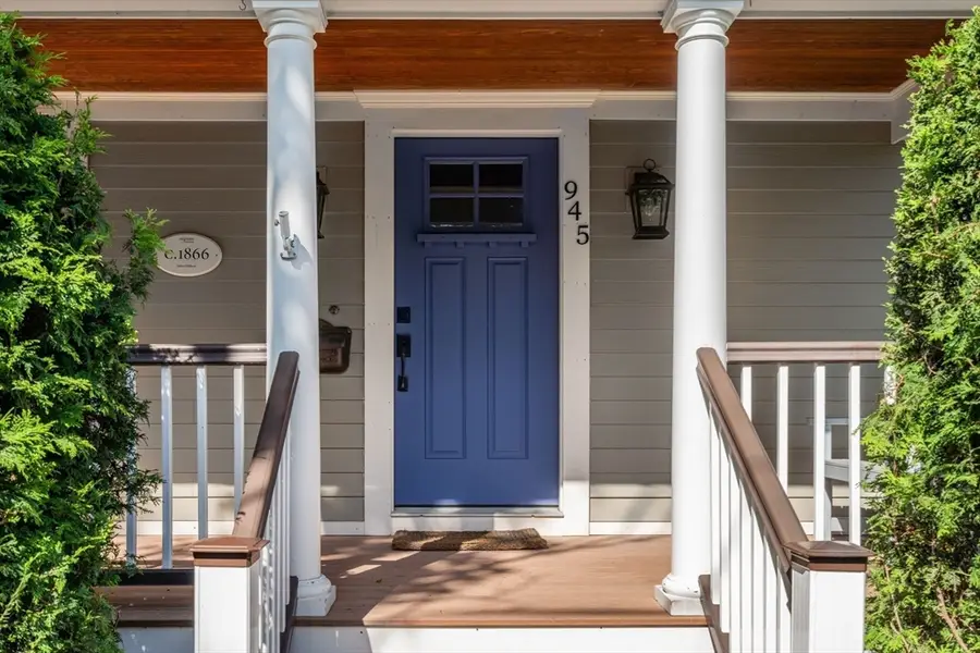 945 Walnut St, Newton, MA 02461 - #3