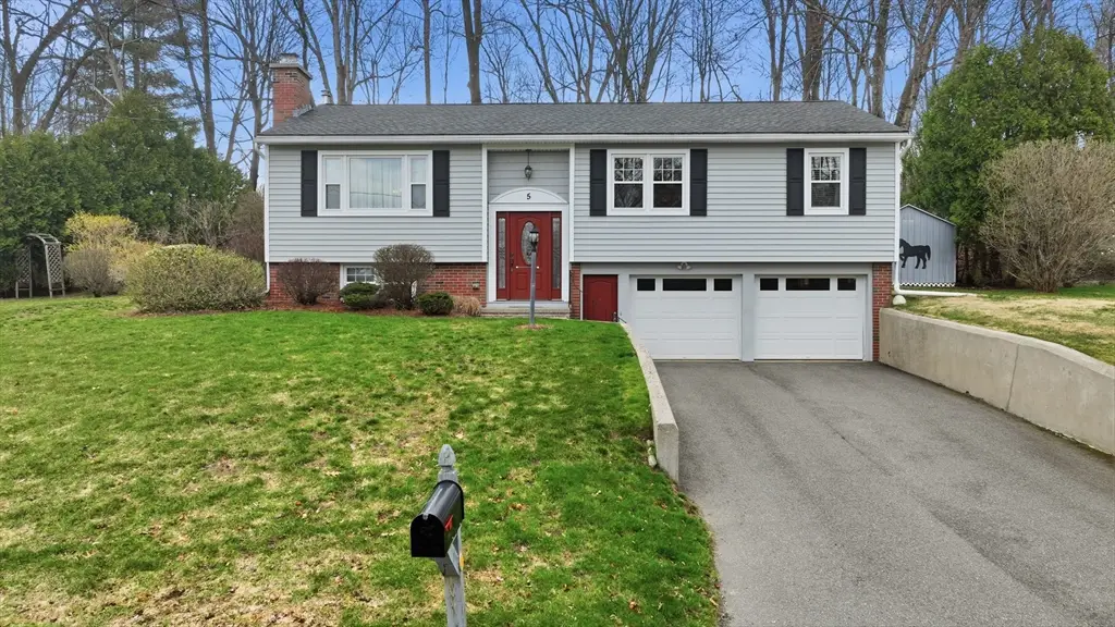 5 Westview Ter, Easthampton, MA 01027 - #1