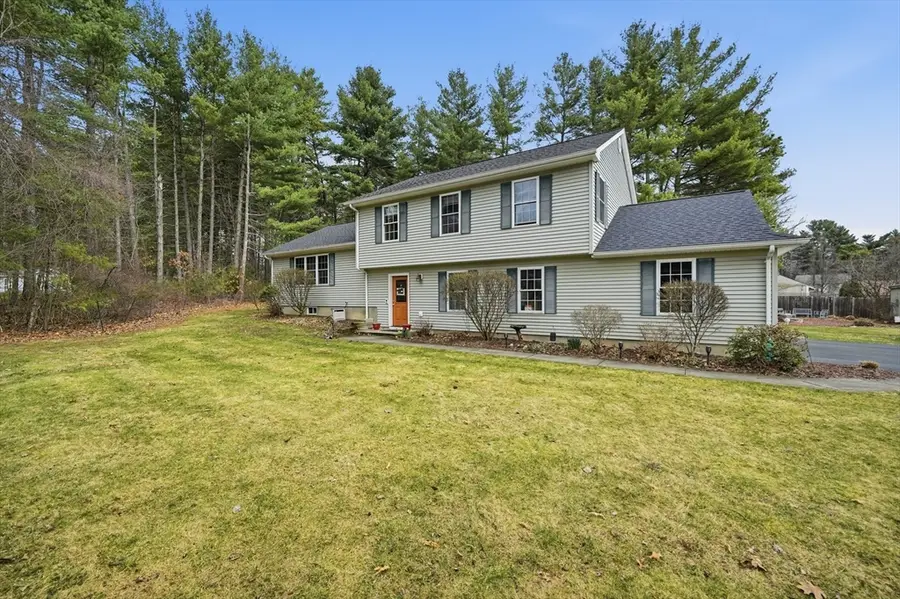 7 Hillside Meadows Dr, Southampton, MA 01073 - #2