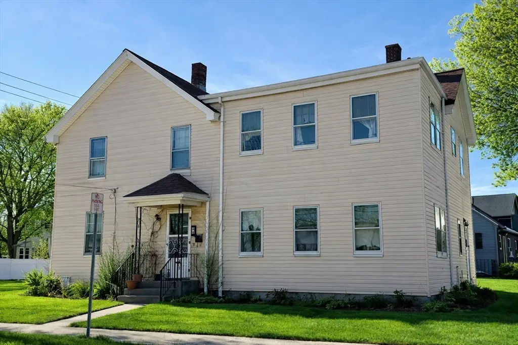 51 Farwell Street, Waltham, MA 02453 - #1