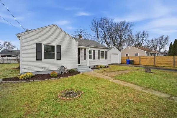 78 W Bay Path Terrace, Springfield, MA 01109