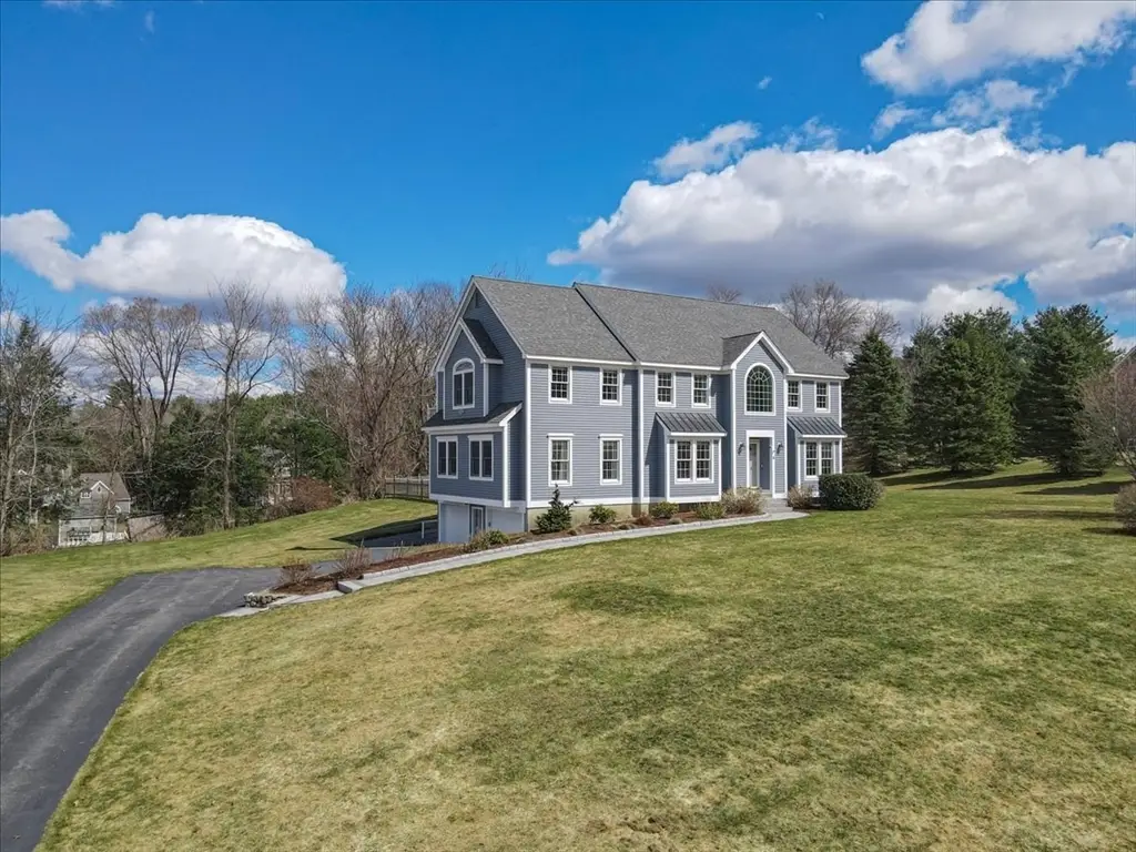 4 Swanson Ln, Westford, MA 01886 - #1